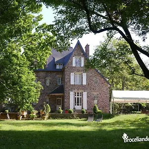 Bed & Breakfast La Maison Rouge Broceliande